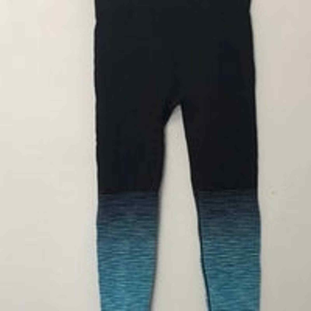 Yelete Ombre Stripe Leggings Size‎ L. NWOT C16